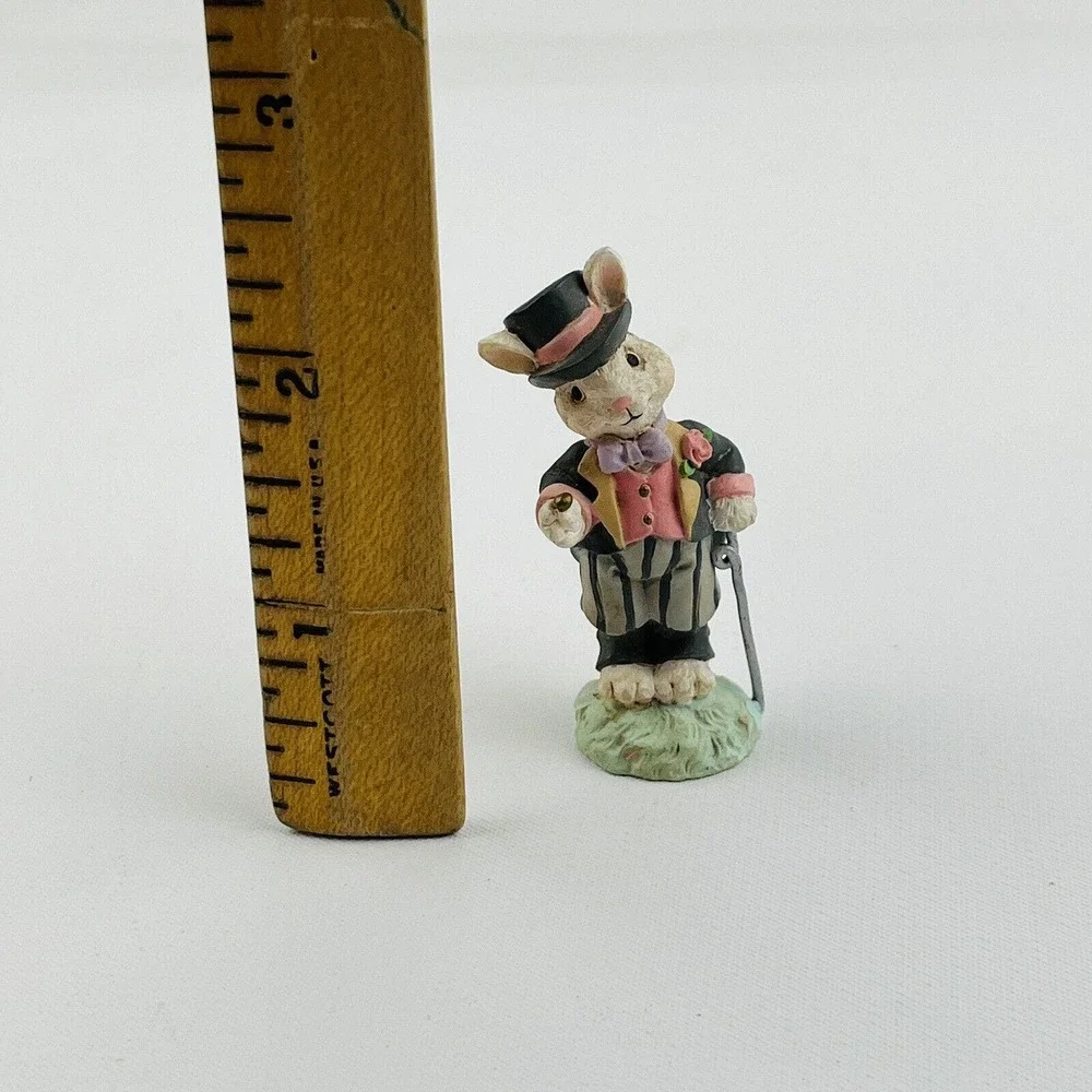 Cottontail Lane Groom Bunny Figurine Resin Tux Ring Top Hat Midwest Cannon Falls